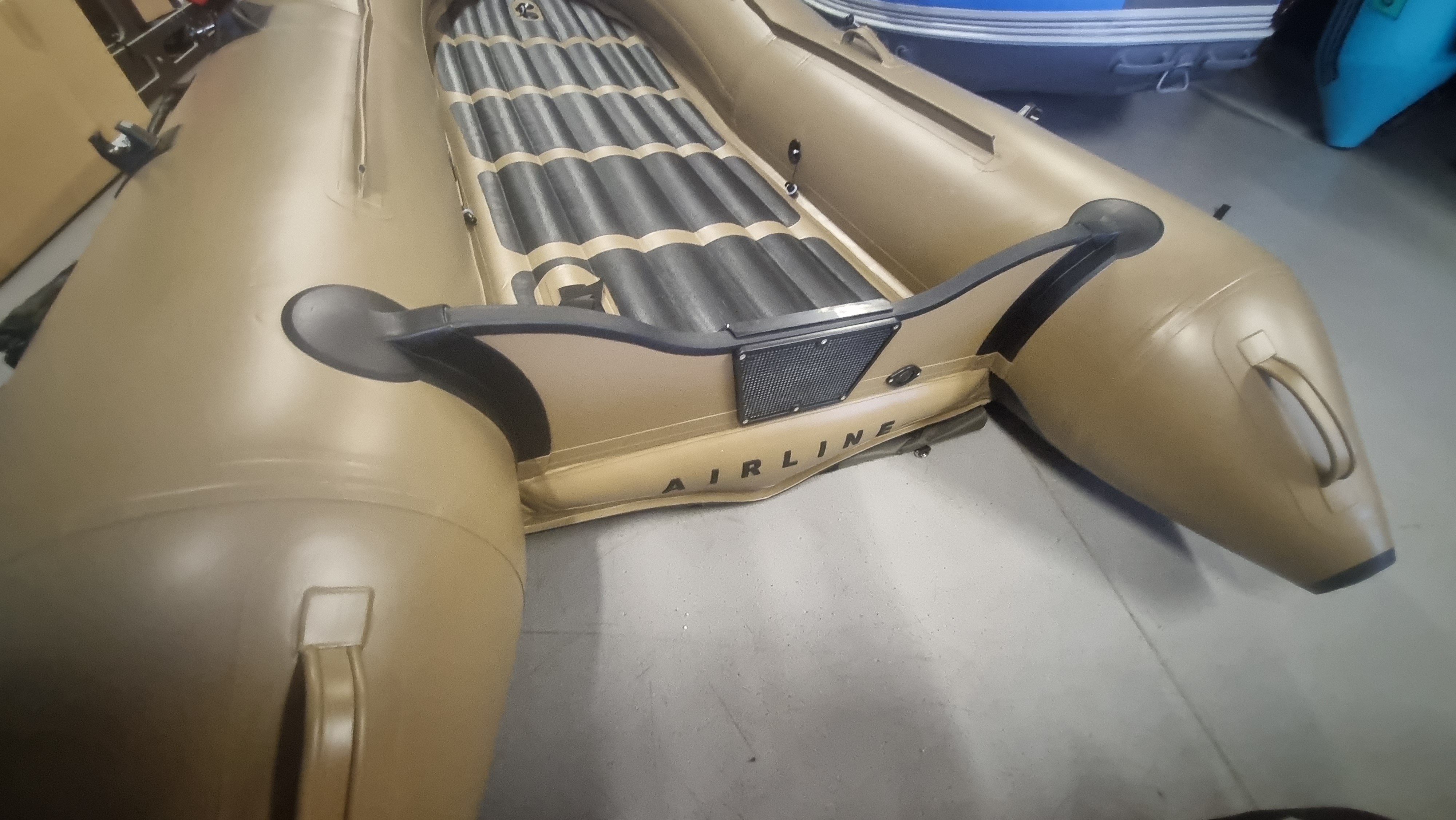 Лодка Badger Air Line 360