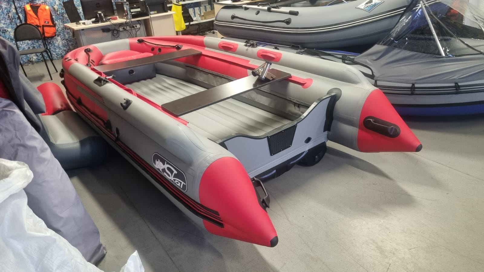 Лодка Skat Тритон 390 Fi НД